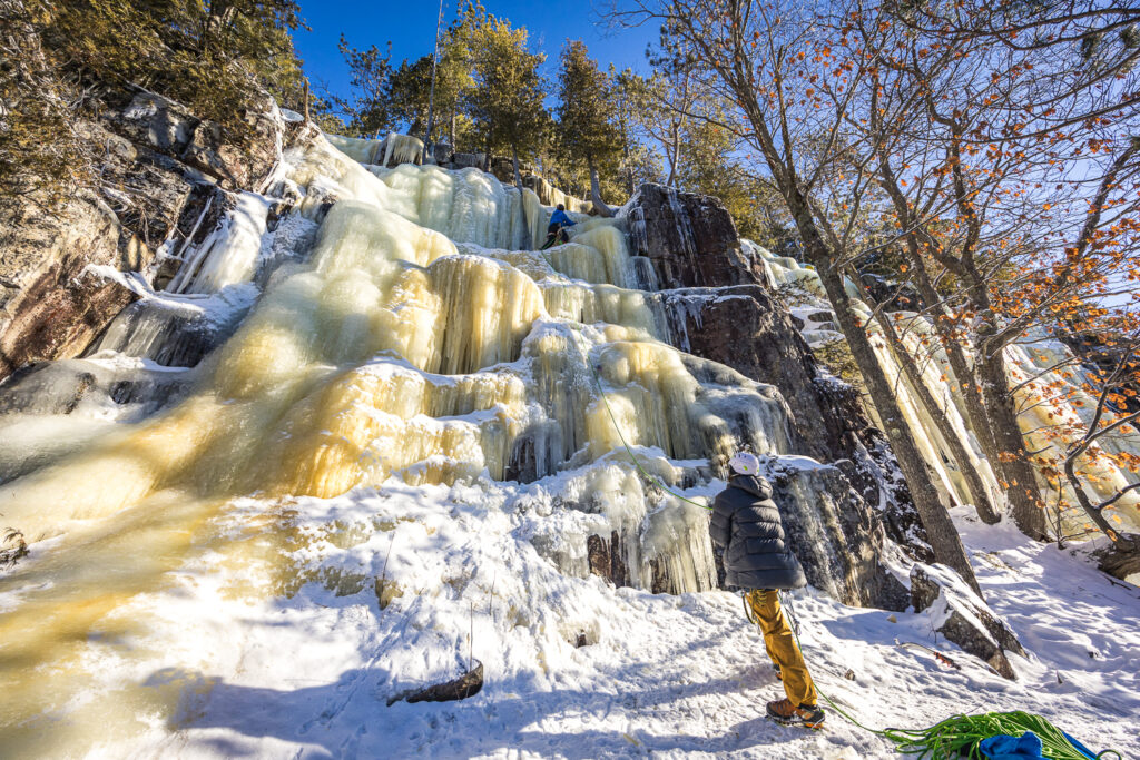 Escalade de Glace à la Montagne du Tranchant